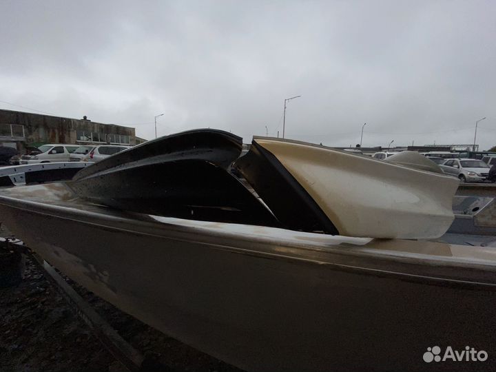 Губа Toyota land cruiser 200