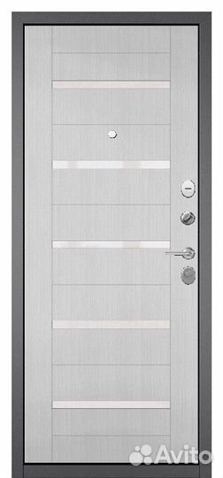 Дверь входная в квартиру