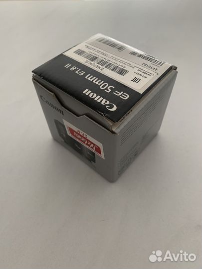 Объектив Canon EF 50mm f/1.8 II