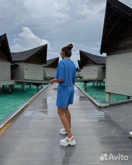 Костюм с шортами женский