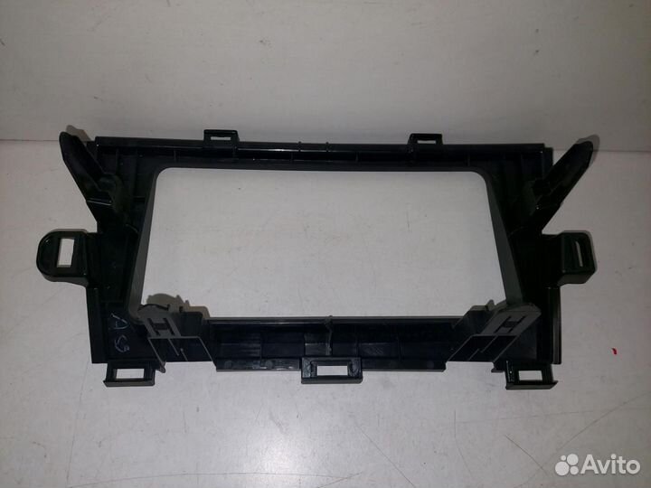 Рамка магнитолы Toyota Prius 3 ZVW30 (2009 - 2011)