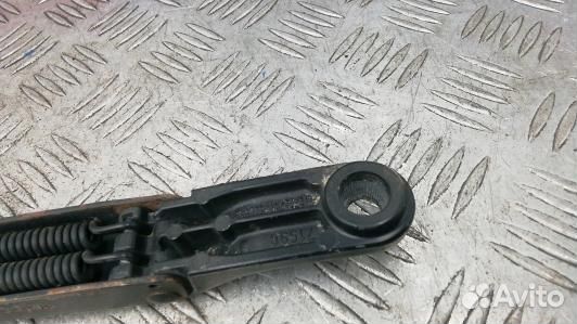 Щеткодержатель лобового стекла peugeot 406 (LSE18O