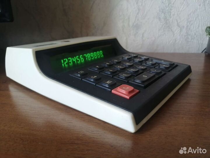 Калькулятор Электроника мк22