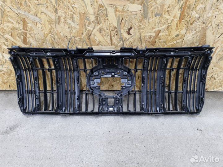 Решетка радиатора Toyota Land Cruiser Prado 150 С