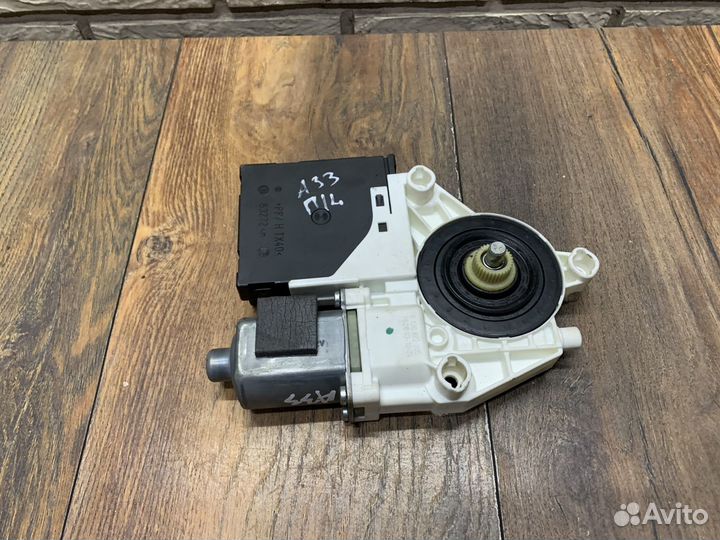 Audi A3 8P Моторчик стеклоподъемника LH RH