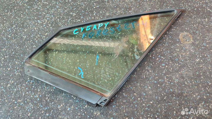 Стекло переднее левое Subaru forester 4