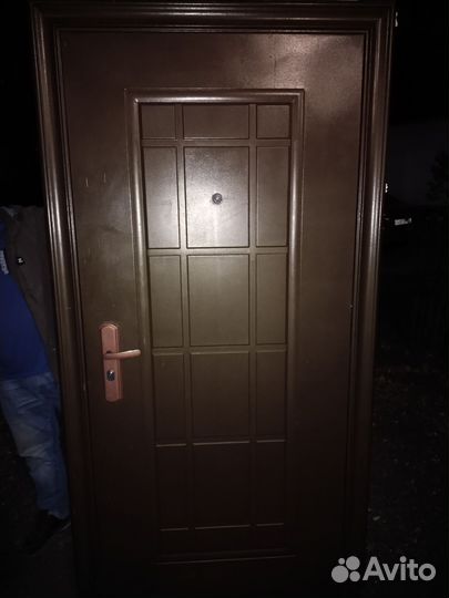 Металлическая дверь бу