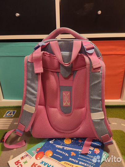 Рюкзак школьный для девочки 1 класс