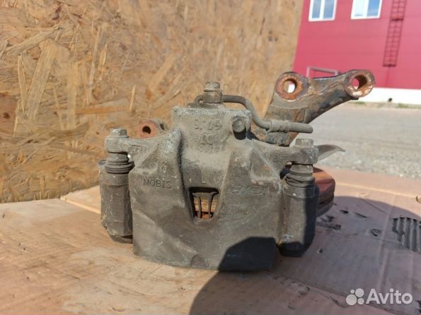 Передний кулак Kia Sportage 4 Киа Спортейдж 4