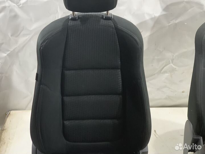 Переднее правое сидение Mazda CX-5 KE