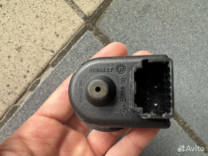 Блок управления зеркалами Рено Дастер Duster