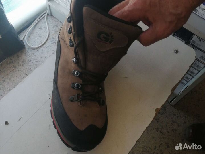 Ботинки мужские горные производство Австрия
