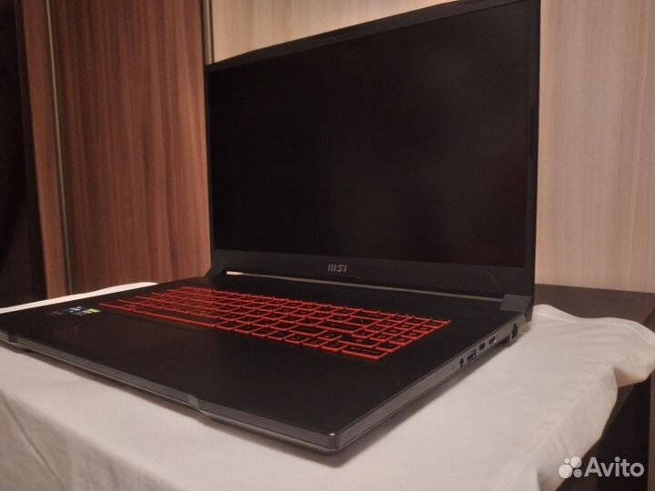 Ноутбук MSI Katana GF76 12UC-265XRU