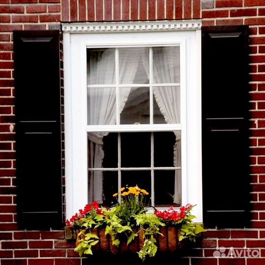 Окно с подоконником по размерам