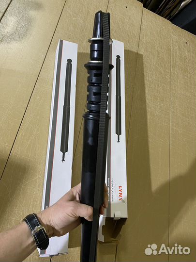 Lynx, Амортизатор задний LR. Nissan Almera