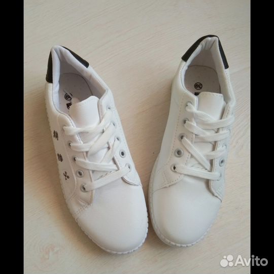 Кеды женские, белые, 37,39 р, новые