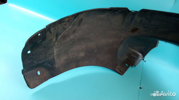 Подкрылок передний правый для Volkswagen Polo