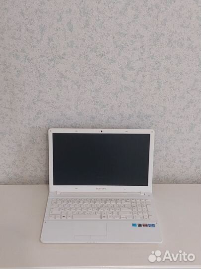 Ноутбук Samsung i3/6gb /ssd 500 gb