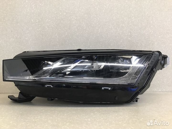 Фара левая Skoda Octavia (A8) 2019