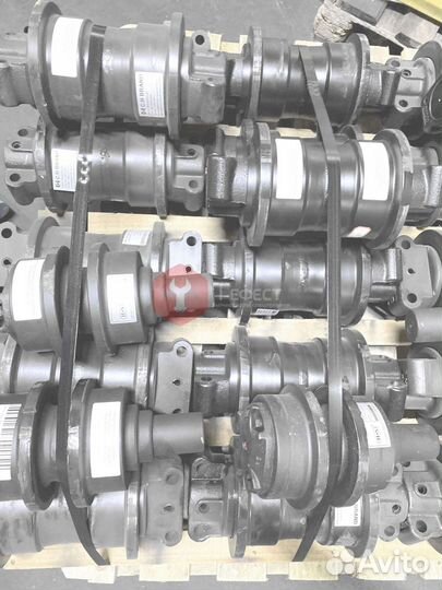 Каток поддерживающий ZX350K-3G C7633000M00