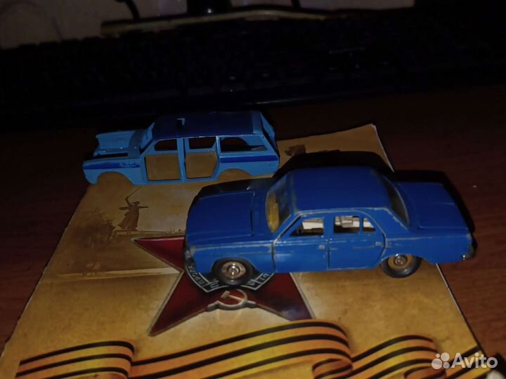 Две Волге требуется реставрация за весь лот