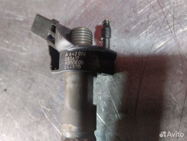 Форсунка Mercedes E-Class W211 OM642 3.0 CDI 2006