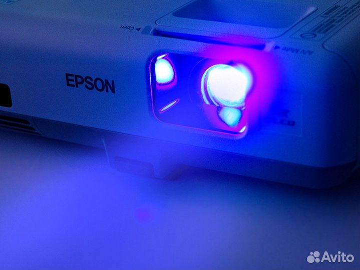 Epson 915W яркий (3200 ansi) проектор + нов. лампа