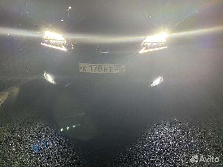 Противотуманная фара левая Lexus NX