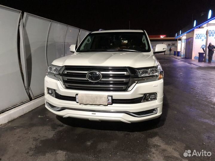 Фаркоп и обвес на Toyota Land Cruiser 200