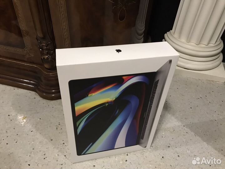 Пустая коробка, от MacBook pro (2019)
