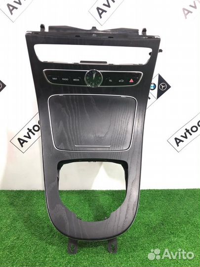 Консоль центральная Mercedes-Benz E-Class C238