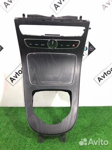 Консоль центральная Mercedes-Benz E-Class C238