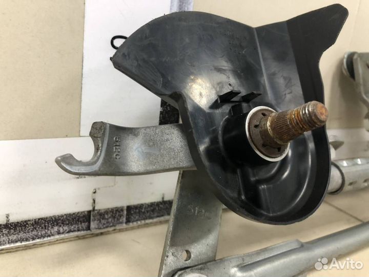 Трапеция стеклоочистителей Mitsubishi Outlander GF