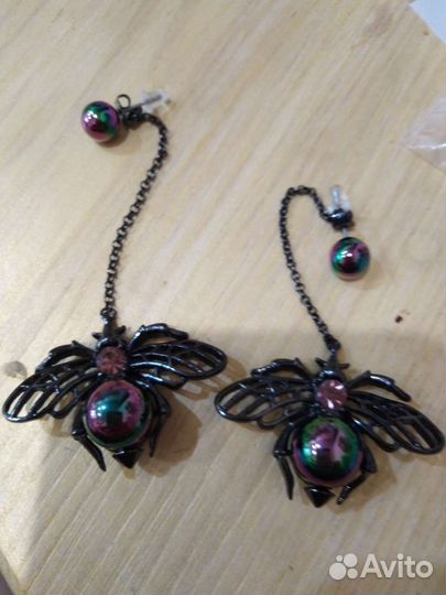 Брошь и серьги