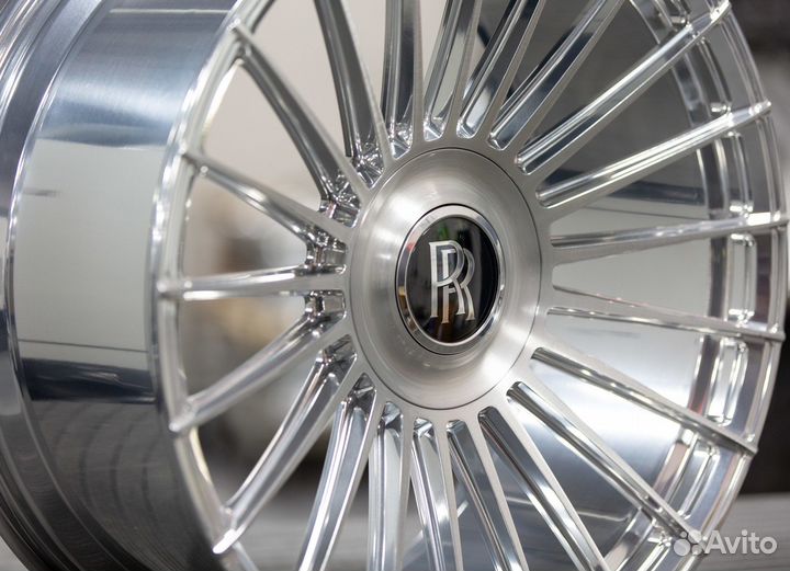 Rolls-Roys Cullinan кованые диски на заказ