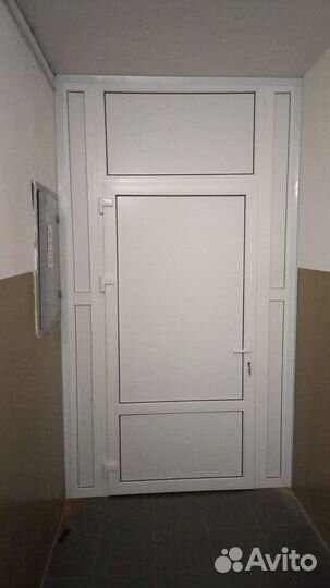Пластиковые двери для дома