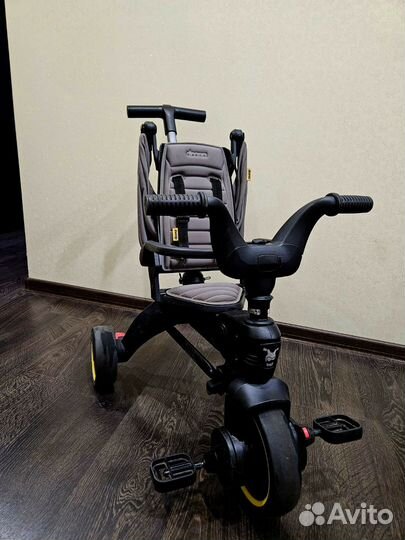 Детский велосипед трехколесный с ручкой