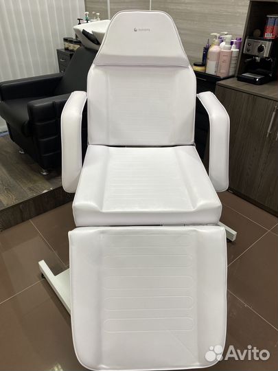 Косметологическая кушетка складная
