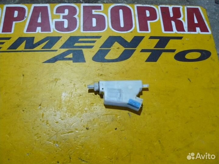 Активатор замка бензобака для Nissan X-Trail Т31