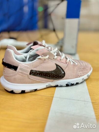 Футзалки Nike StreetGato Pink