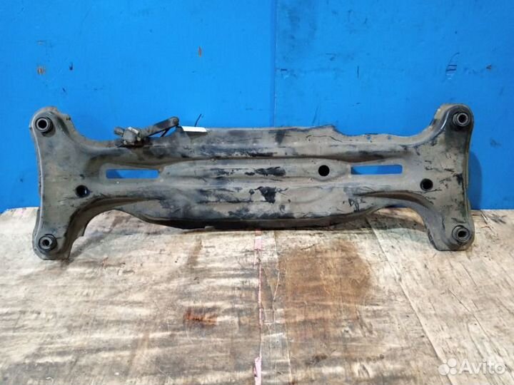 Подрамник задний Toyota Camry V30 2000-2005