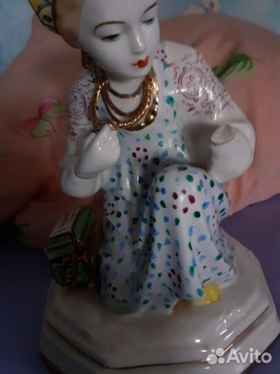 Статуэтка Малахитовая шкатулка на реставрацию