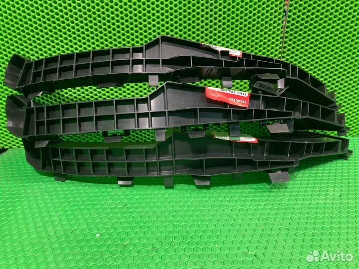 Кронштейн бампера передний левый Honda Accord X