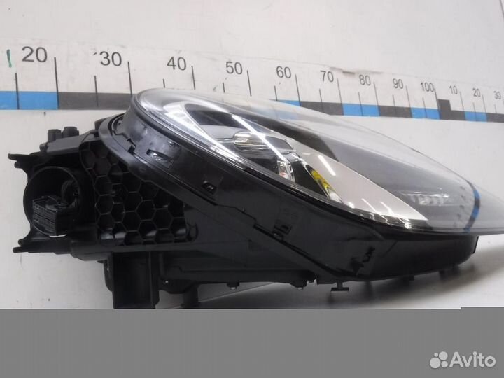 Фара правая Porsche Cayenne