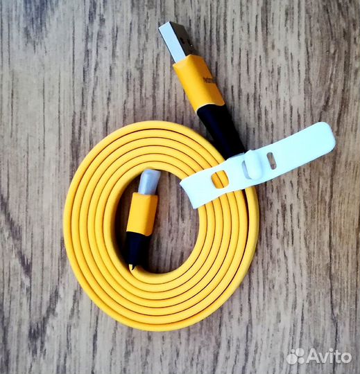 Оригинальный кабель realme