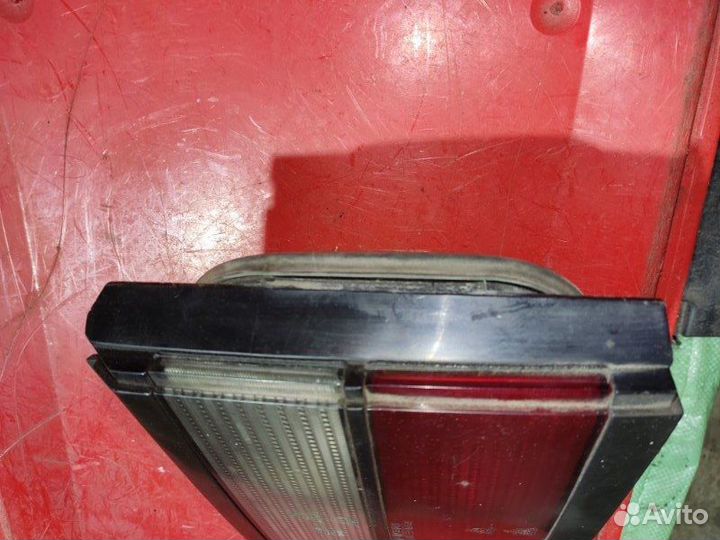 Фонарь задний левый Volkswagen Passat B3 универсал