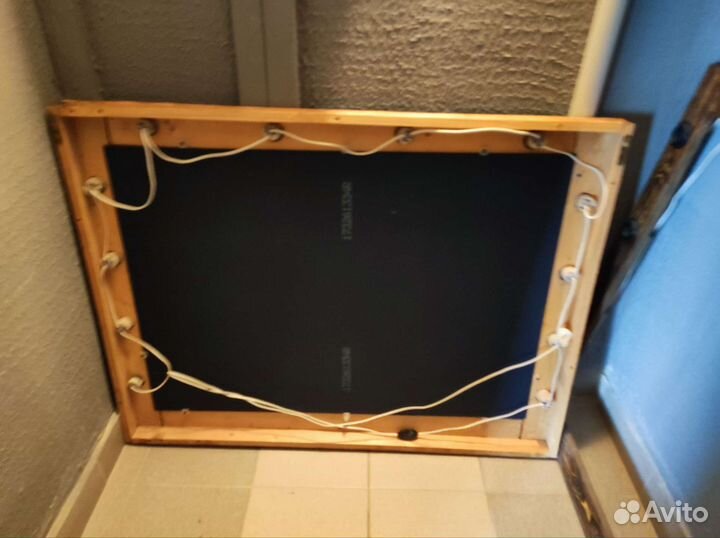 Зеркало с лампочками