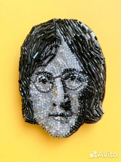 Бисерная брошь Джон Леннон