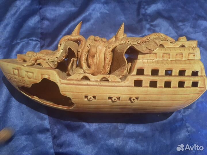 Корабль для аквариума