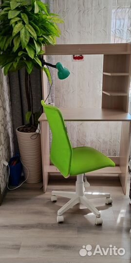 Письменный стол для школьника,+ стул